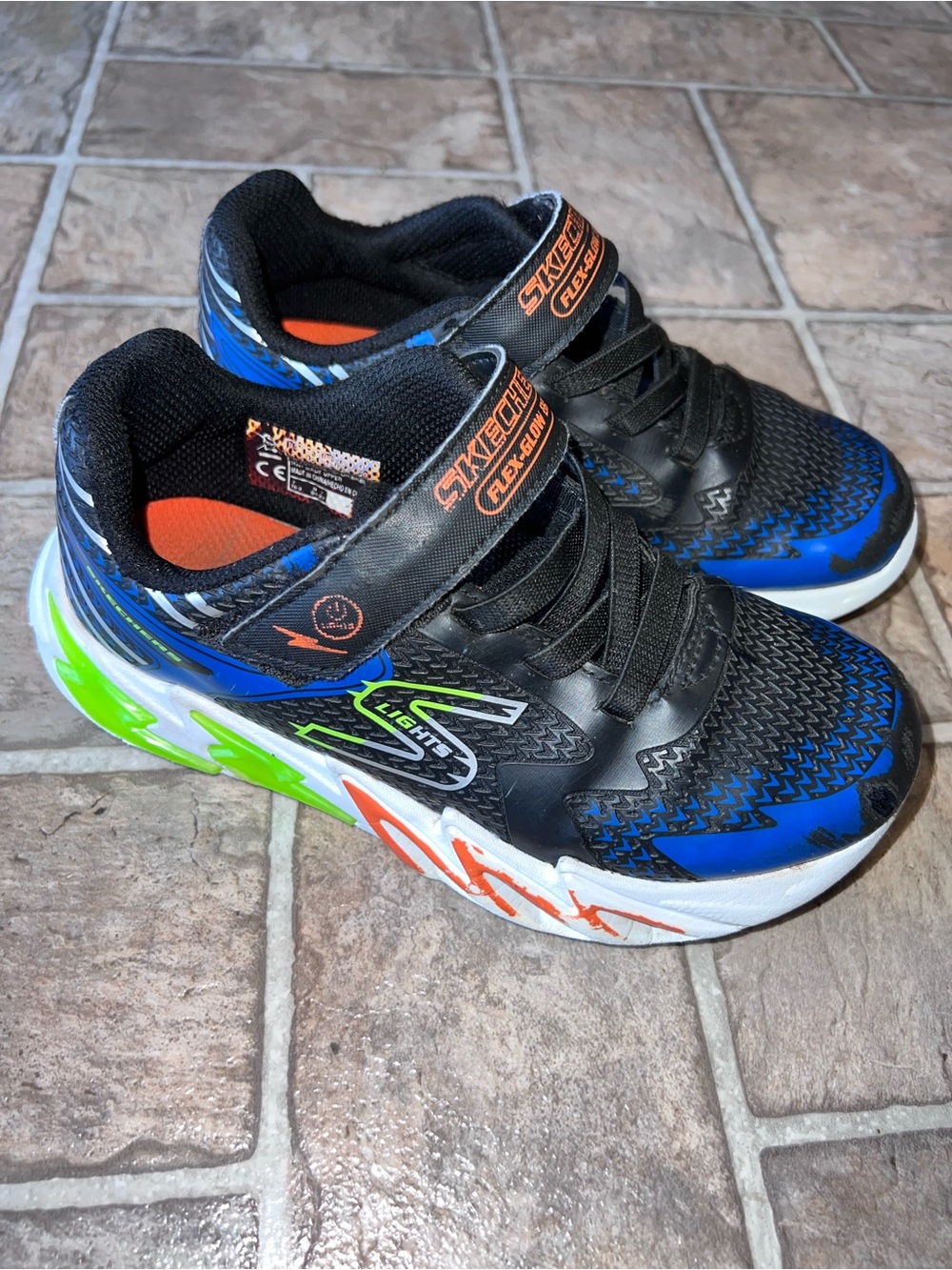 Kids sz 1 Skechers Light-Up Sneakers